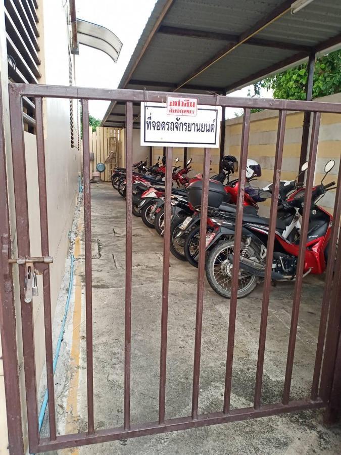 โสดาอพาร์ทเม้นท์​ Apartment Ban Lam Phak Kut ภายนอก รูปภาพ